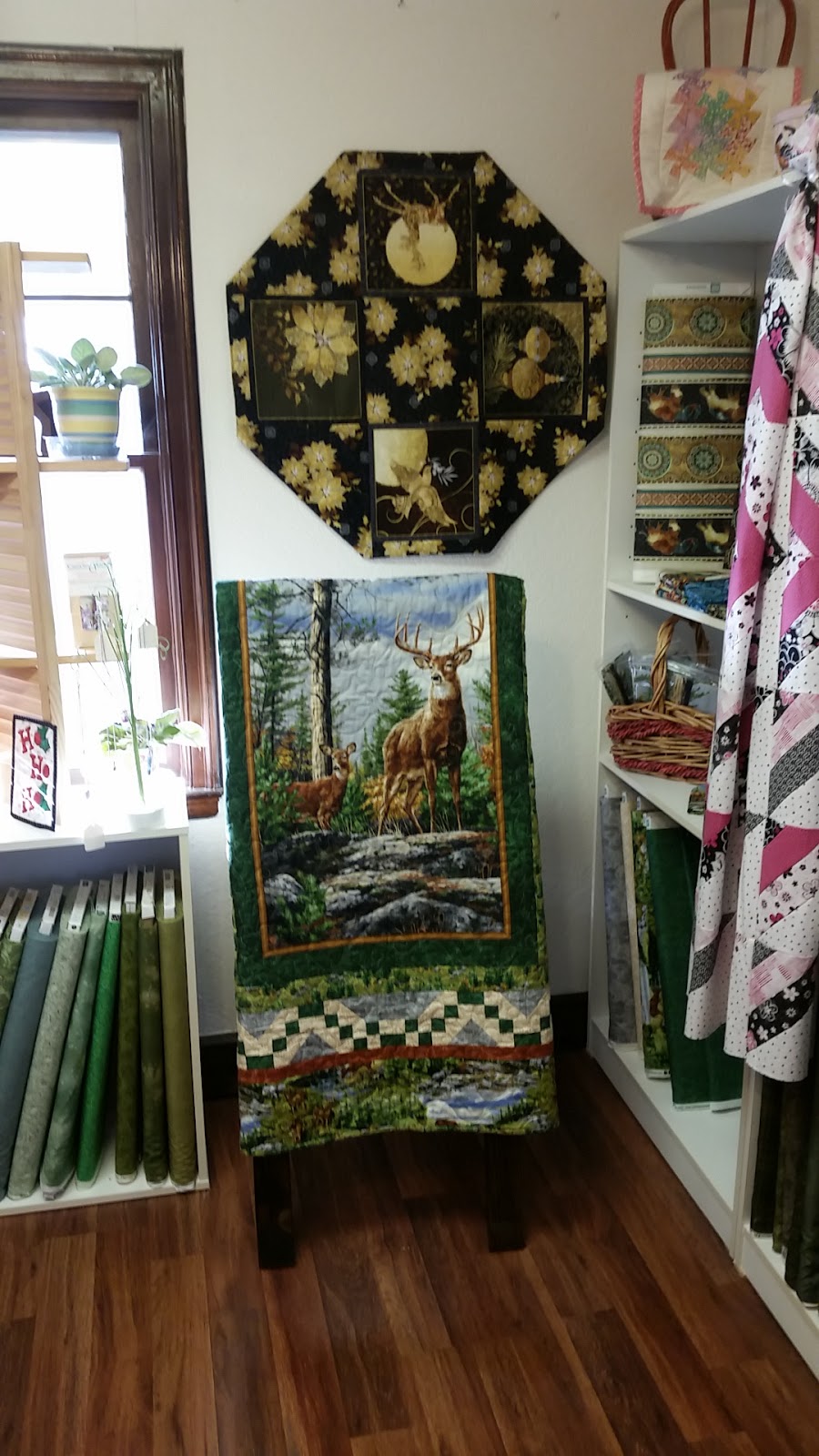 Creative Hands Quilt Shop And Decorative Painting Store | 1907 W Foxwood Dr, Raymore, MO 64083, USA | Phone: (816) 331-1992