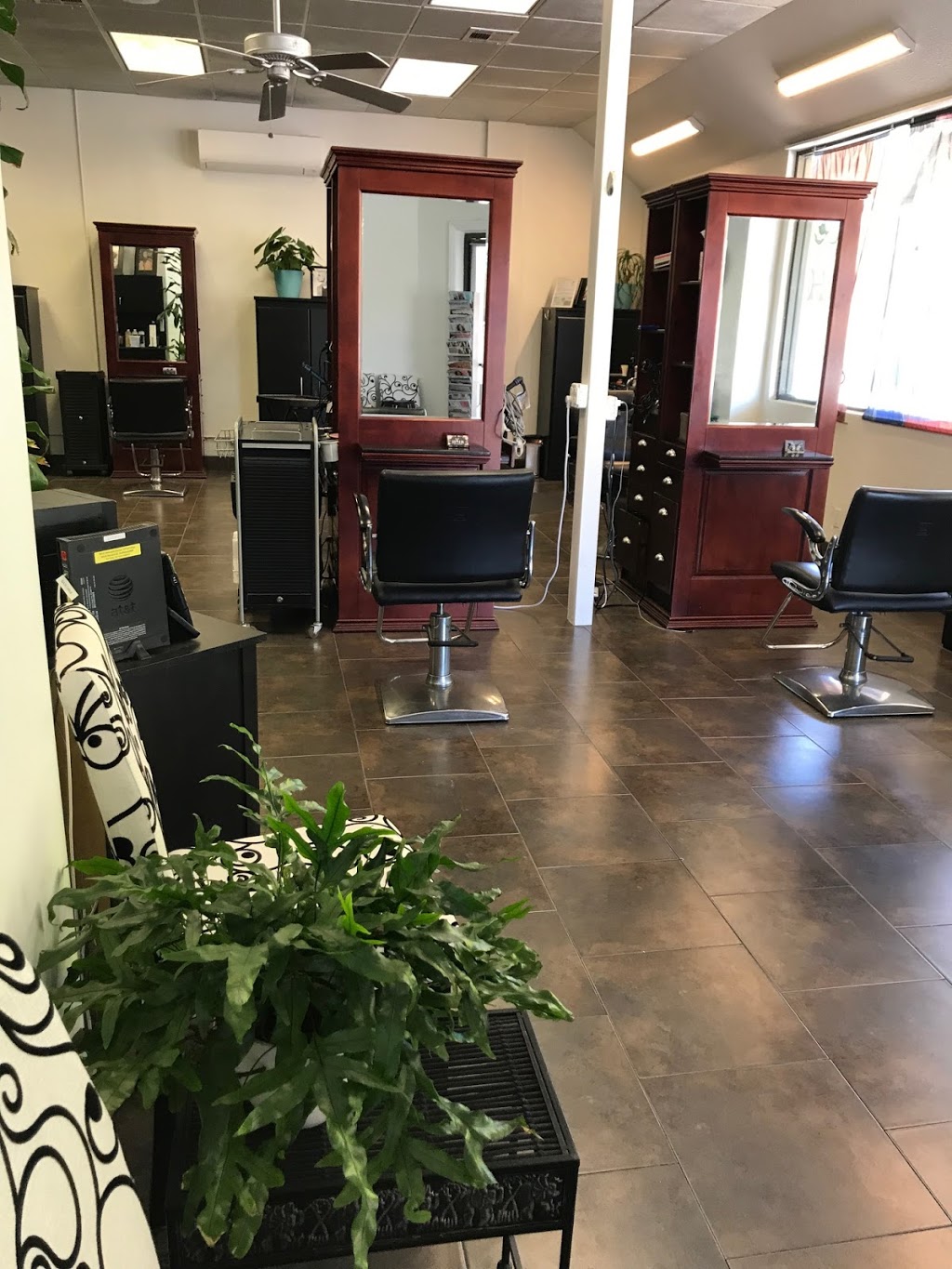 San Clemente Hair Beauty Salon | 2720 Camino Capistrano ste a, San Clemente, CA 92672, USA | Phone: (949) 945-4130