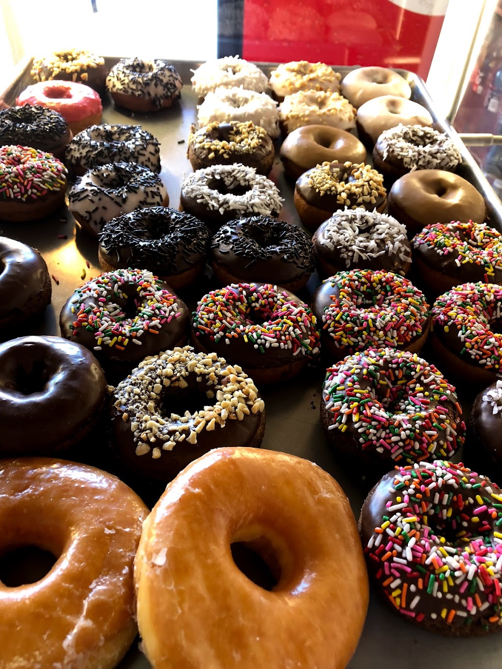 Royal Donuts | 1880 W Carson St Suite E, Torrance, CA 90501, USA | Phone: (310) 320-4564