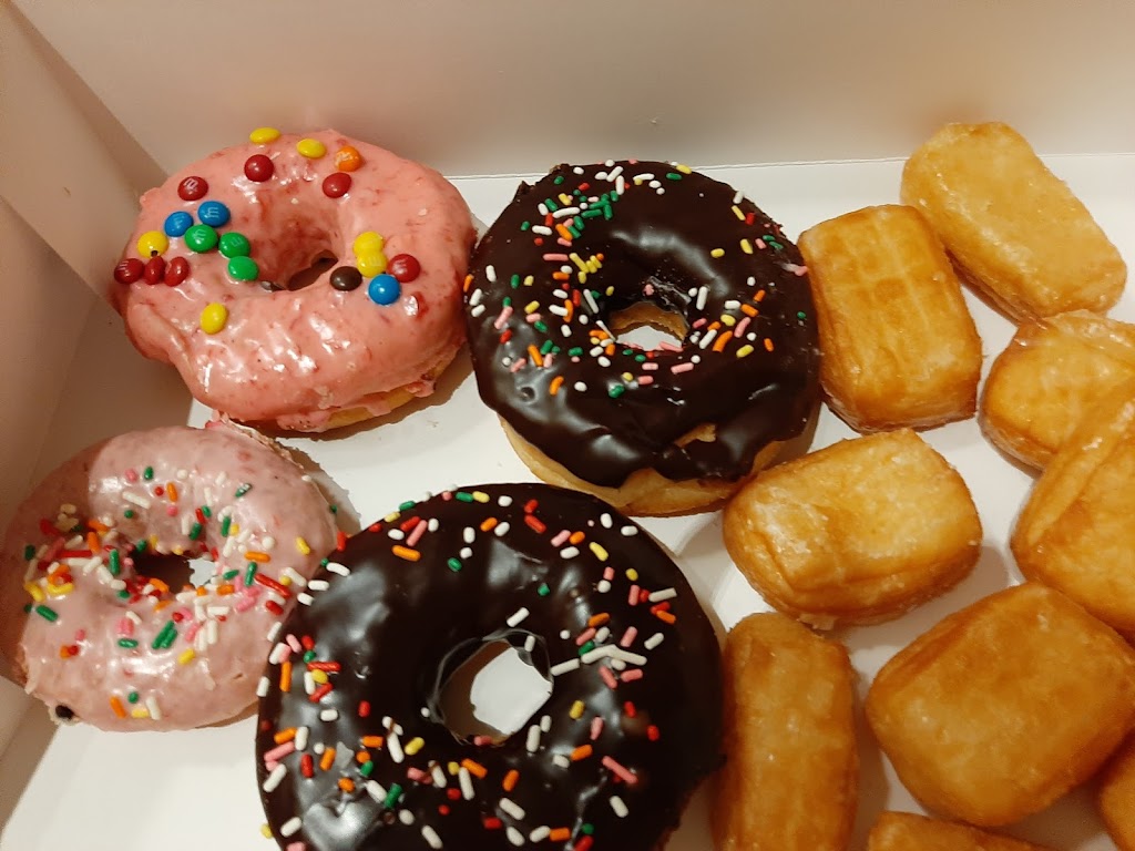 The Donut House | 3124 S Parker Rd, Aurora, CO 80014, USA | Phone: (303) 337-2771