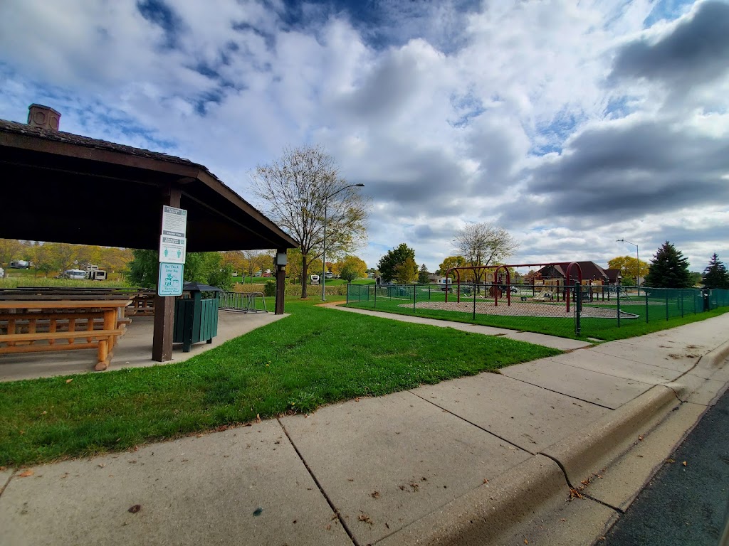 Dakotah Meadows RV Park | 2341 Park Pl NW, Prior Lake, MN 55372, USA | Phone: (952) 445-8800