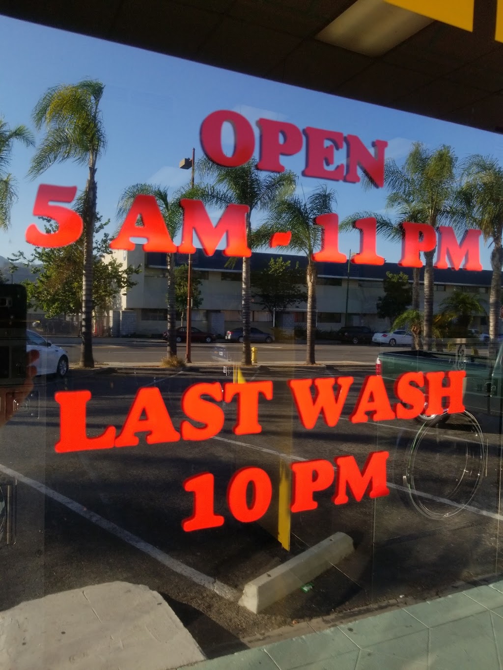 Sunny Laundromat | 6302 San Fernando Rd, Glendale, CA 91201, USA | Phone: (818) 839-2144