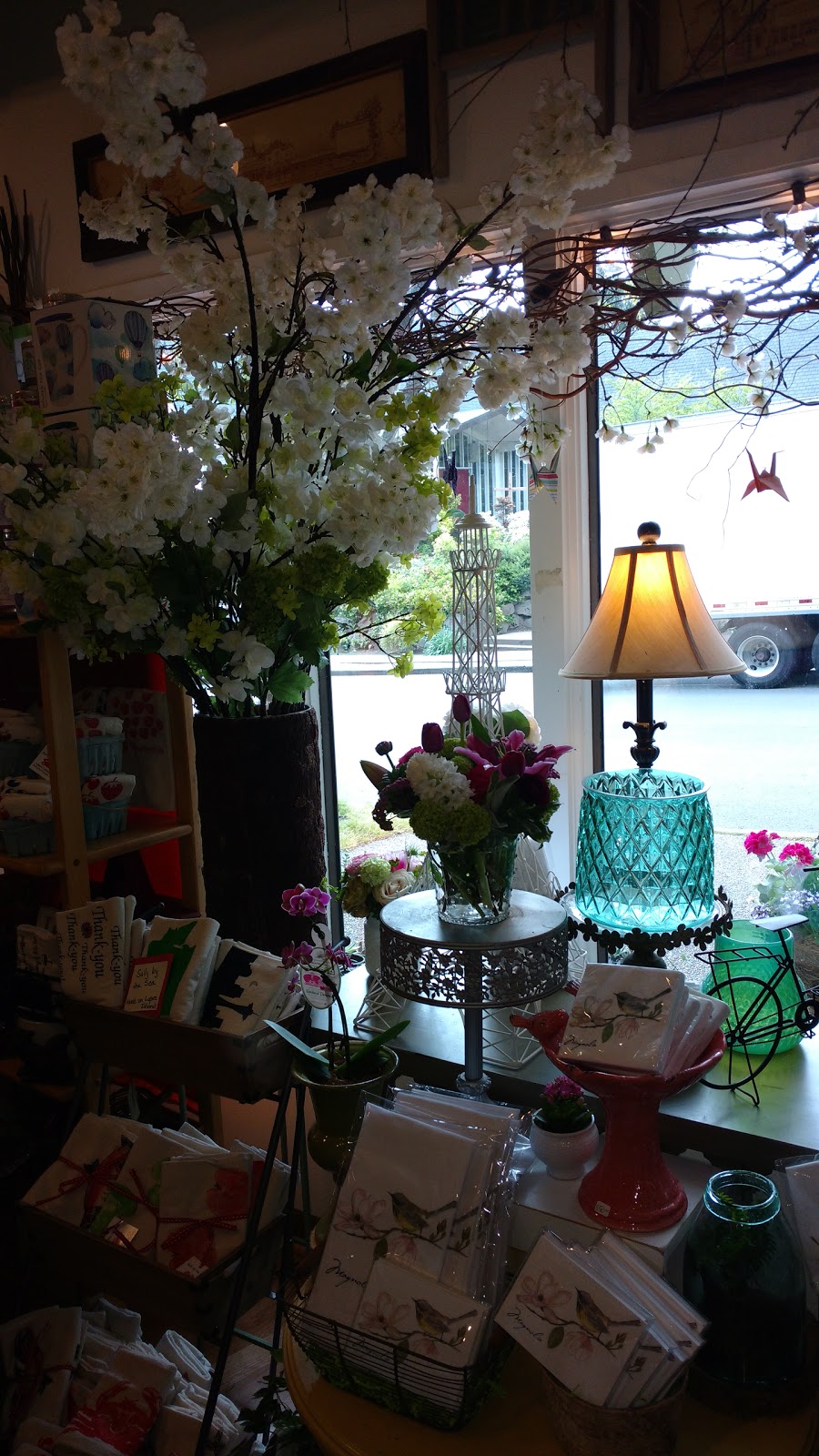 Acorn Floral | 2313 Viewmont Way W, Seattle, WA 98199, USA | Phone: (206) 852-5586