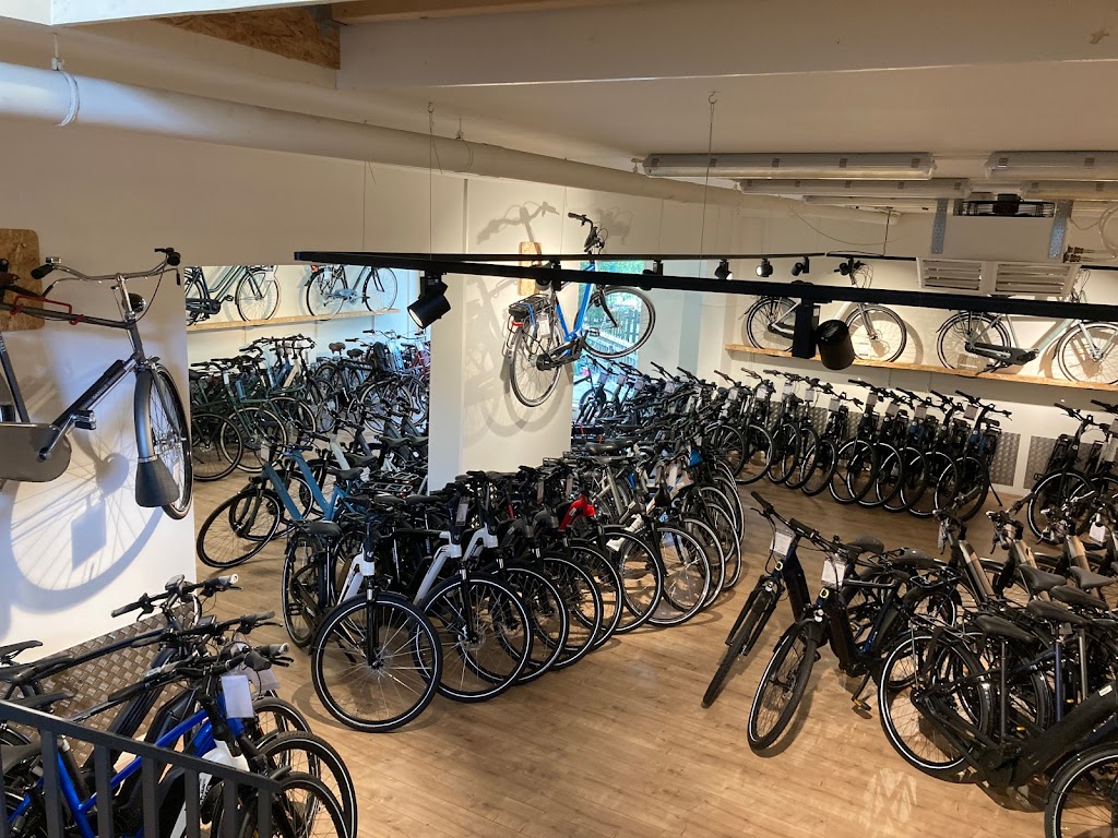 Black Bikes Zuidas | Bike Rental Amsterdam | Gustav Mahlerplein 118, 1082 MA Amsterdam, Netherlands | Phone: 085 273 7454