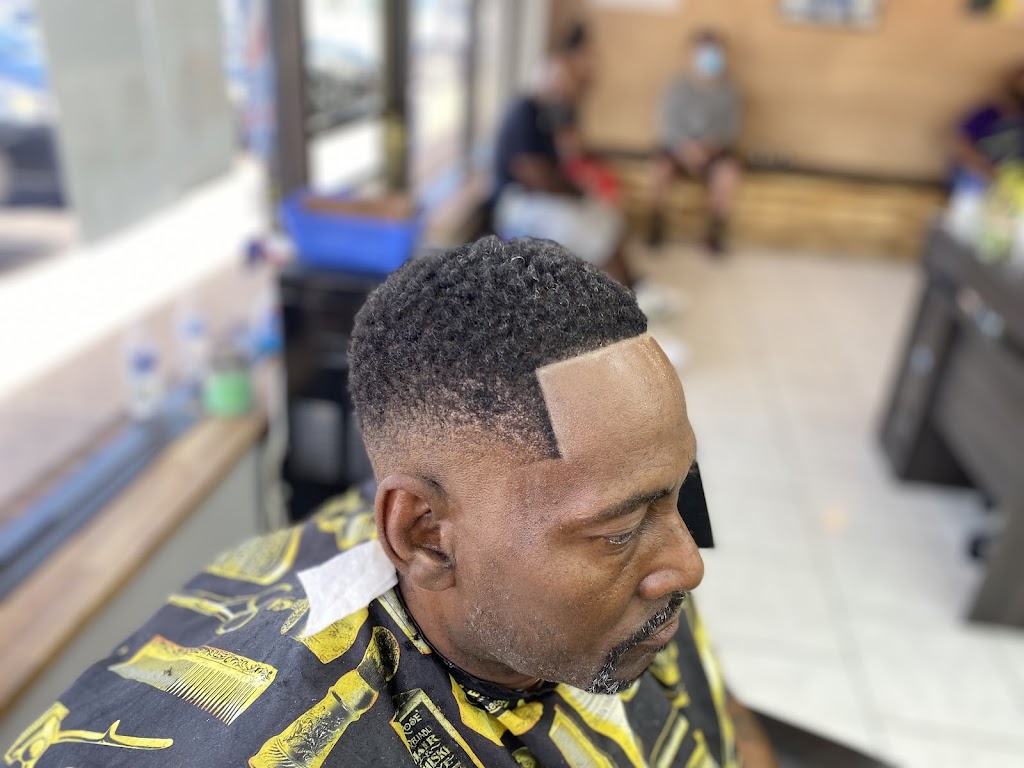 Blendz Barber Lounge | 446 Newtown Rd, Virginia Beach, VA 23462, USA | Phone: (757) 278-6642