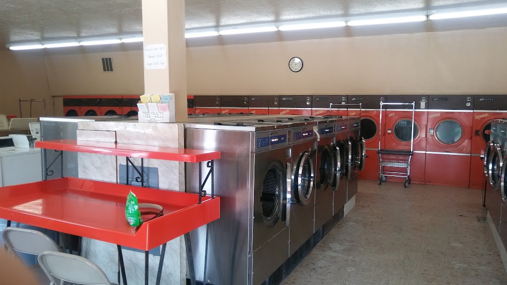 Adobe Acres Laundromat & Dry | 3745 Isleta Blvd SW, Albuquerque, NM 87105, USA | Phone: (505) 877-7347