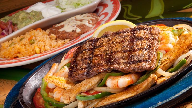 La Mesa Mexican Restaurant | 3036 S Expressway St, Council Bluffs, IA 51501, USA | Phone: (712) 256-2762