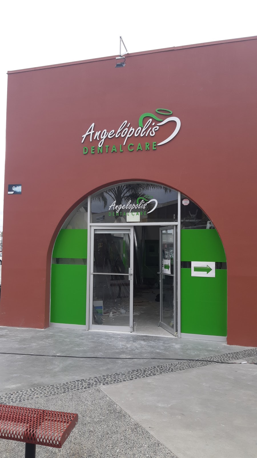 Angelopolis Dental Care | Calle Oriente 7002, Local C69 Plaza La Pajarita, Costa Dorada, Santafe, 22564 Tijuana, B.C., Mexico | Phone: 664 687 8345