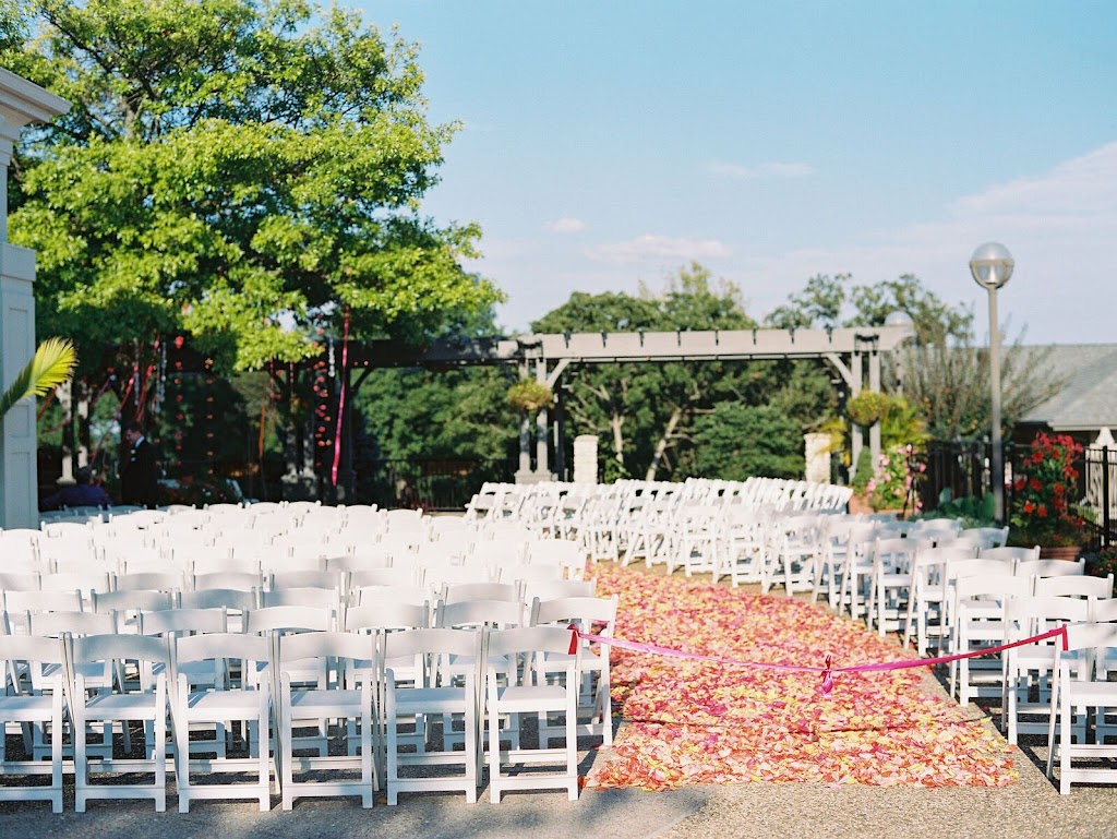 Meadowbrook Country Club | 200 Meadowbrook Country Club Estates, Ballwin, MO 63011, USA | Phone: (636) 227-5361