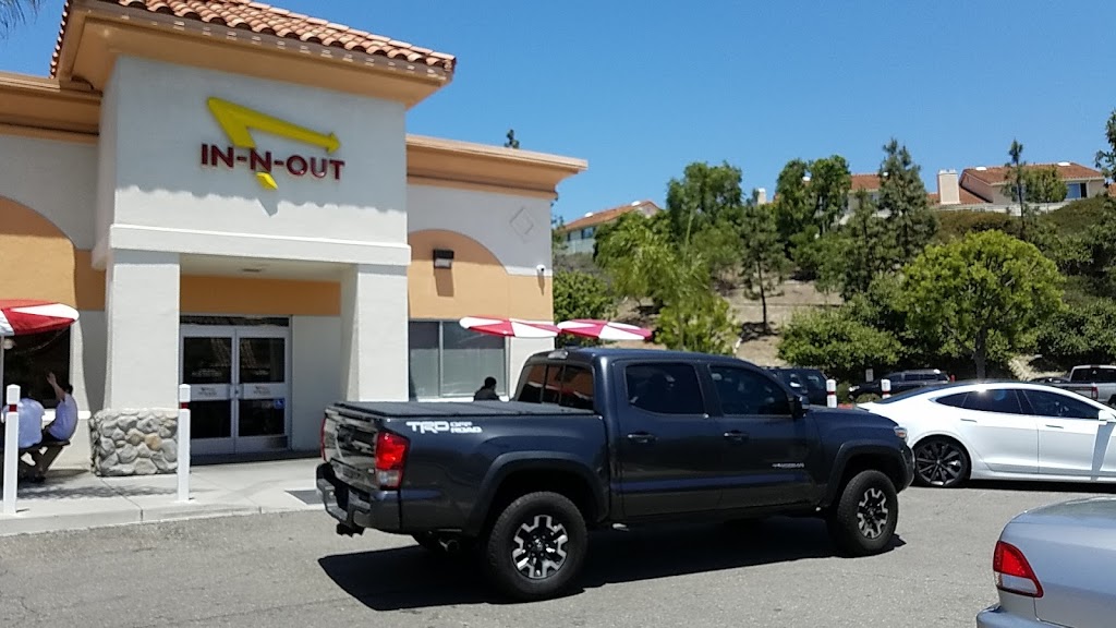In-N-Out Burger | 27380 La Paz Rd, Laguna Hills, CA 92677, USA | Phone: (800) 786-1000