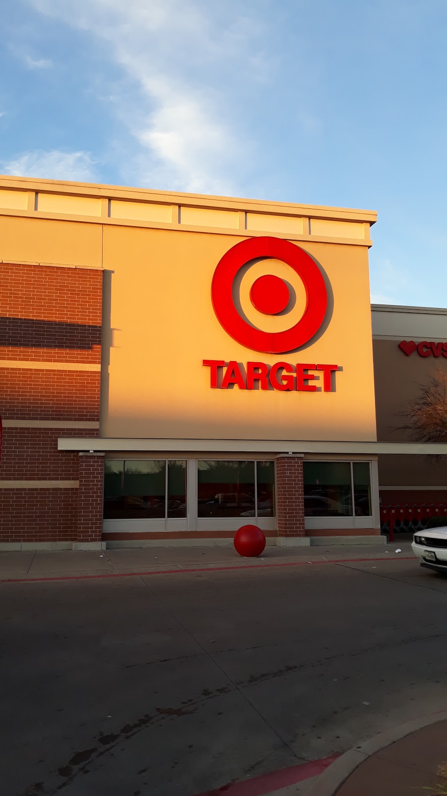 Target | 39739 Lyndon B Johnson Fwy, Dallas, TX 75237, USA | Phone: (469) 341-3920