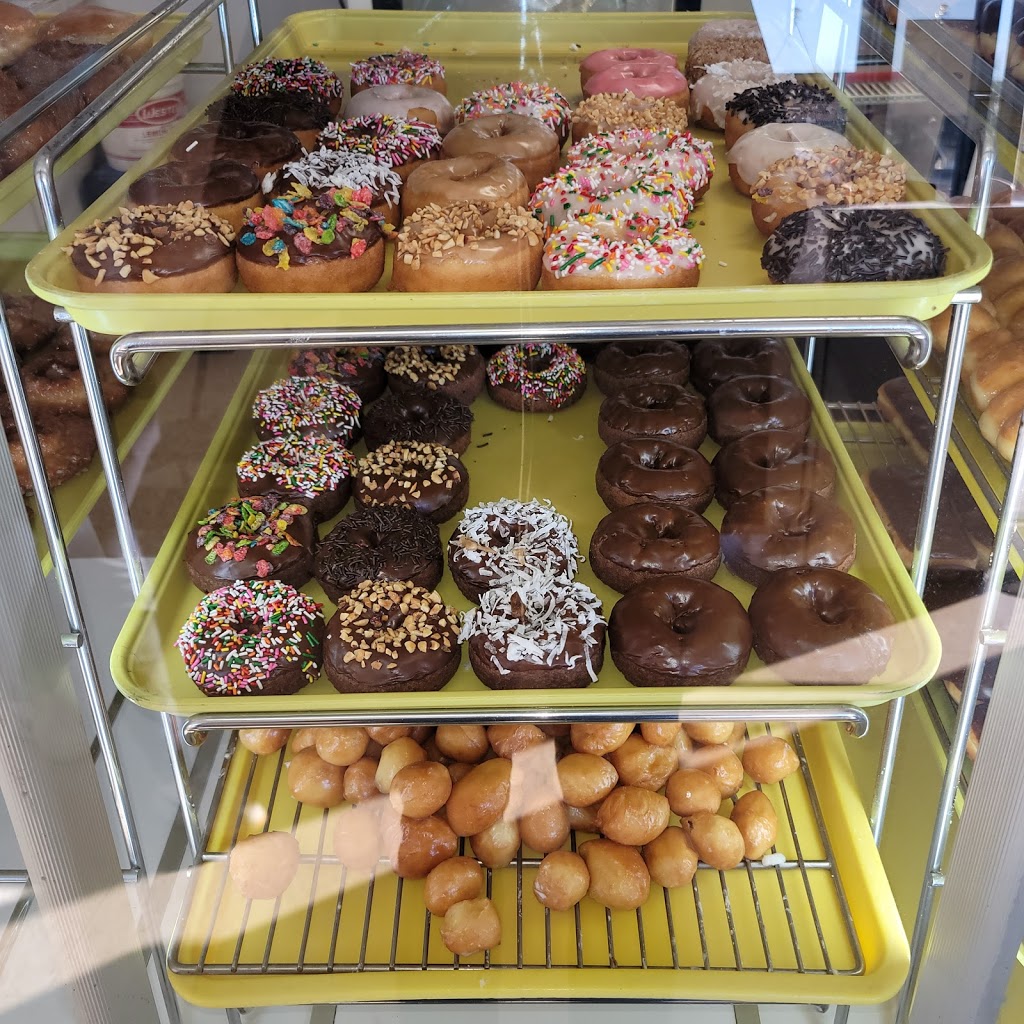 Donut King | 17312 Foothill Blvd, Fontana, CA 92335, USA | Phone: (909) 822-8502