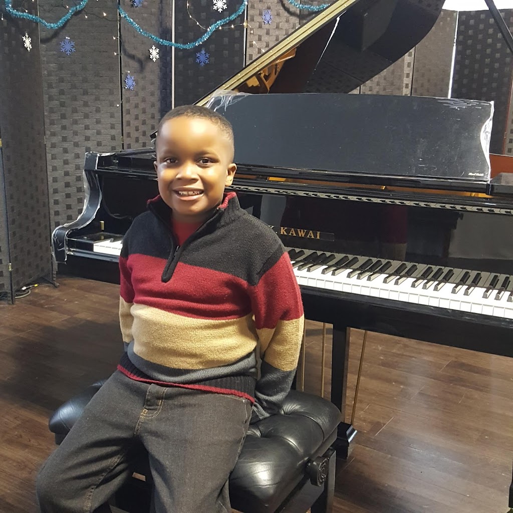 Family Piano Co - Service Center | 118 S Genesee St, Waukegan, IL 60085 | Phone: (847) 775-1988