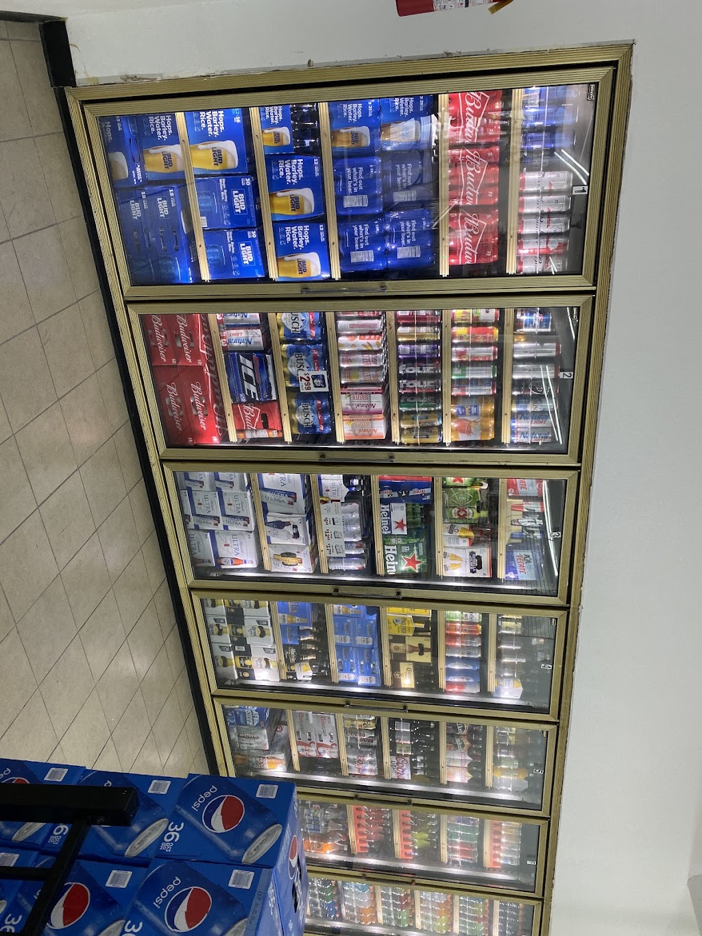 FAMILY MARKET | 8669 S Mendocino Ave, Parlier, CA 93648, USA | Phone: (559) 254-5038