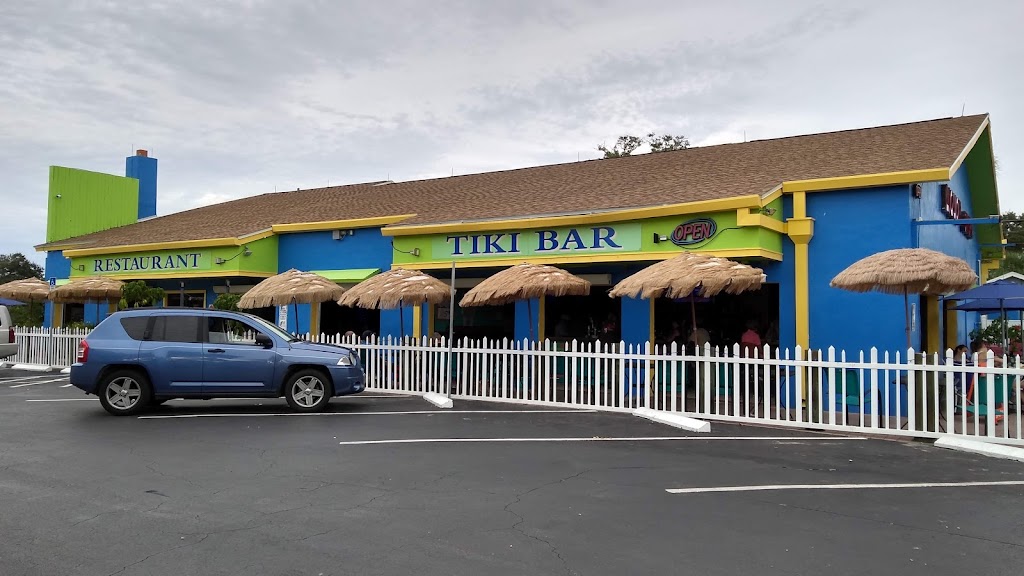 Cocos Crush Bar IRB | 2405 Gulf Blvd, Indian Rocks Beach, FL 33785, USA | Phone: (727) 596-5633