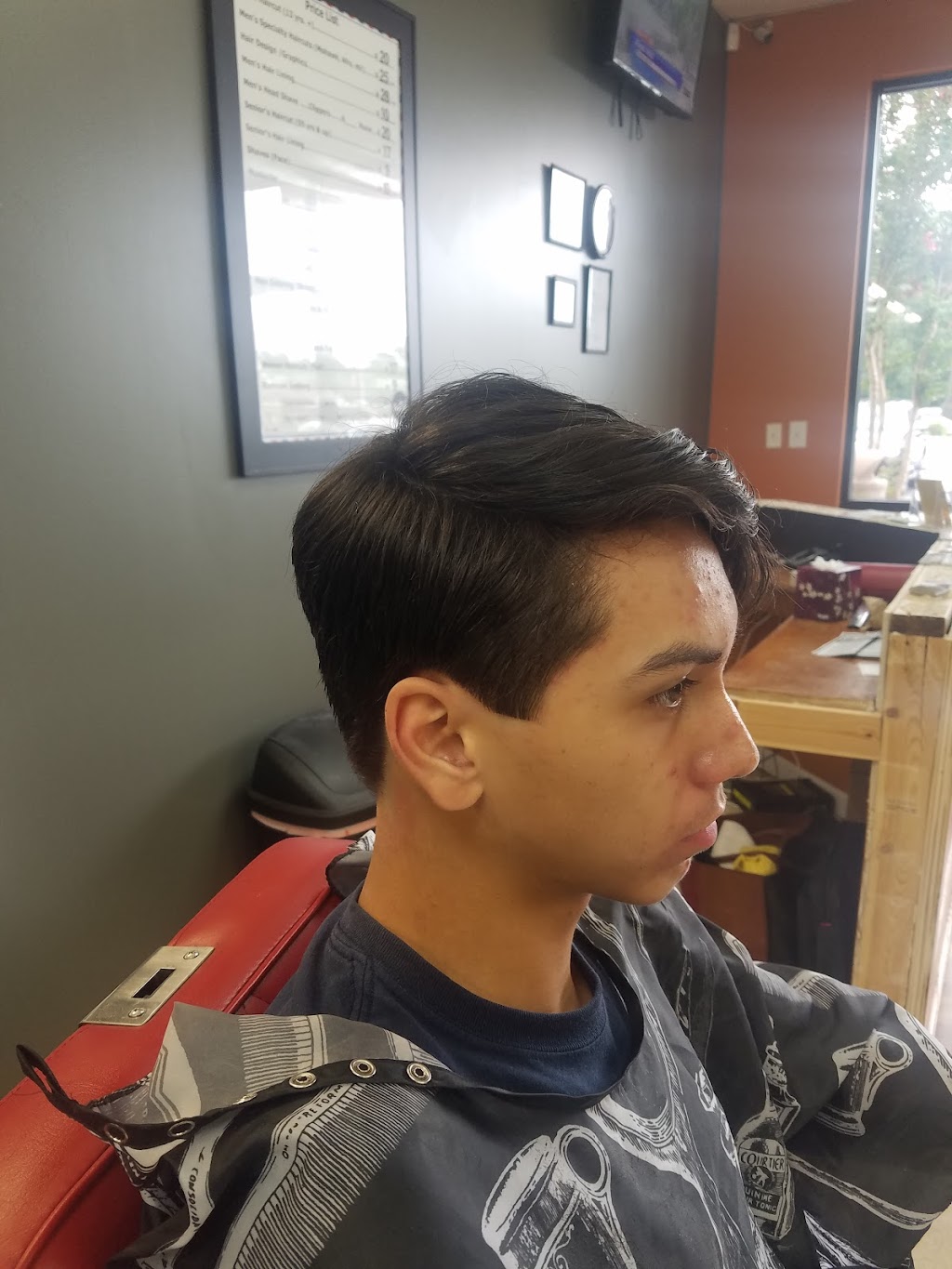 Supreme Cuts Barbershop | 2341 Jonesboro Rd, Hampton, GA 30228, USA | Phone: (770) 742-3636