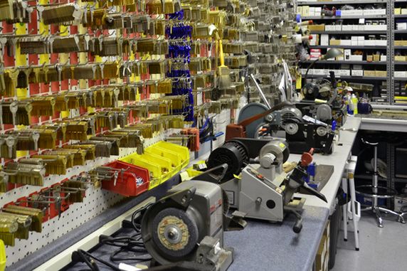 24/7 Locksmith Valencia | 25852 Tournament Rd, Valencia, CA 91355, USA | Phone: (661) 450-9658