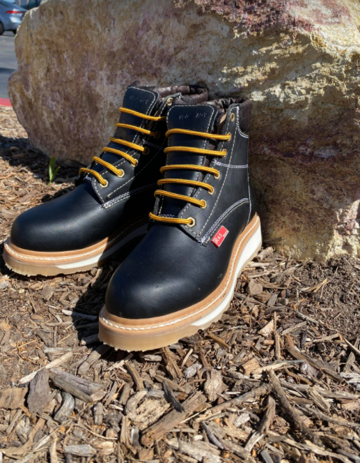 Botas Exoticas Yinas | 2019 Mission Ave, Oceanside, CA 92056, USA | Phone: (760) 722-6393