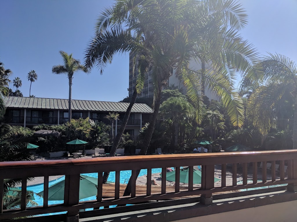 Catamaran Resort Hotel | Parking, lot 3999 Mission Blvd, San Diego, CA 92109, USA | Phone: (858) 539-8633