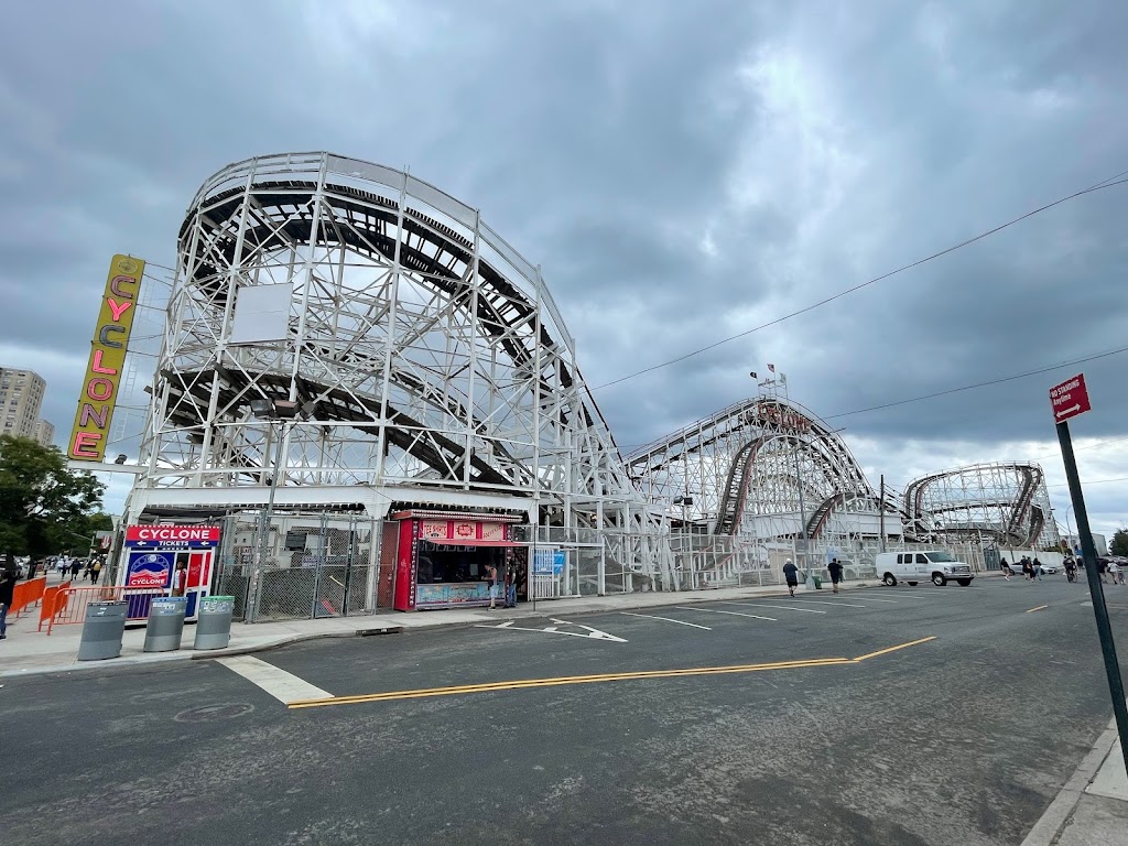 The Cyclone Roller Coaster Coney Island NY | 801 Riegelmann Boardwalk, Brooklyn, NY 11224, USA | Phone: (718) 373-5862