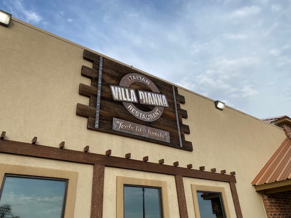 Villa Dianna Italian Restaurant | 2475 E Renfro St, Burleson, TX 76028, USA | Phone: (817) 426-6664