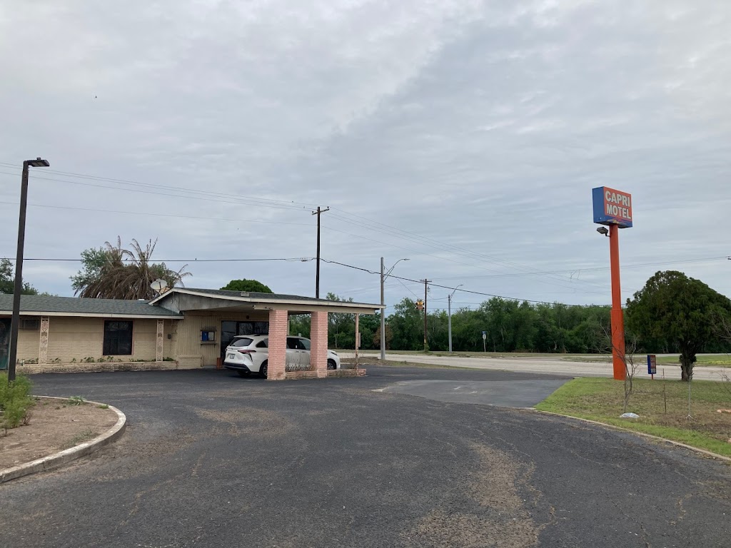 Capri Motel | 1789 N Johnson St, Alice, TX 78332, USA | Phone: (361) 664-7341