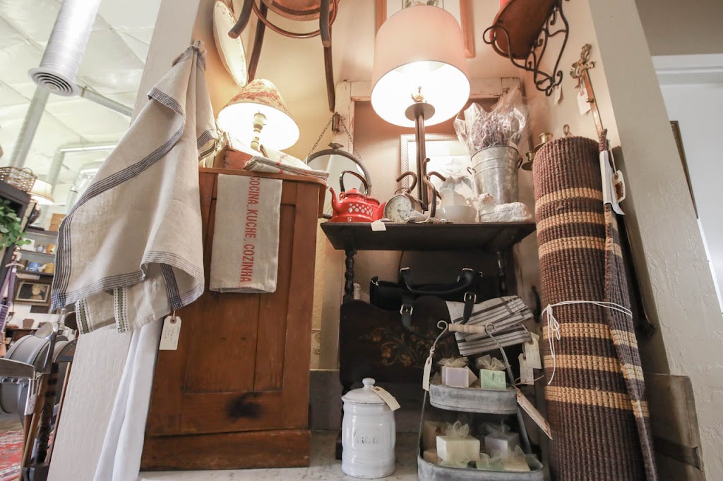 ANTIQUE WAREHOUSE | 5301 Pirrone Rd, Salida, CA 95368, USA | Phone: (209) 545-9460