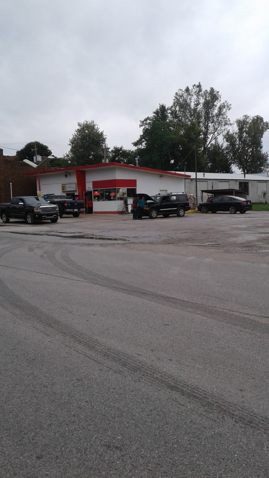 Millers Shell-Mart & Deli | 6916 IN-1, Spencerville, IN 46788, USA | Phone: (260) 238-4414