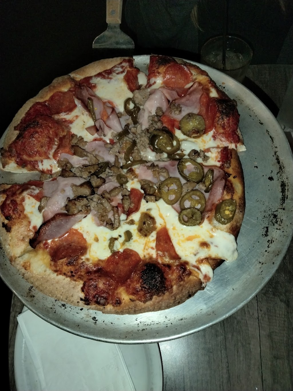 Oggis Sports | Brewhouse | Pizza | 305 Encinitas Blvd, Encinitas, CA 92024, USA | Phone: (760) 944-8170