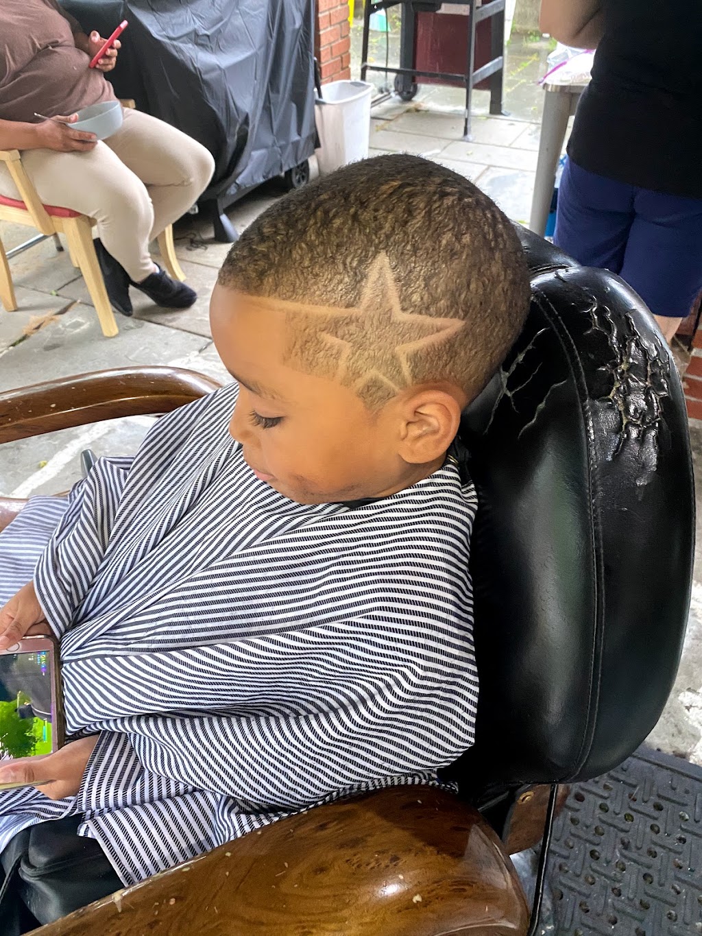 Jeffrey’s Barbershop | 508 Oakley Ave, Elmont, NY 11003, USA | Phone: (516) 262-8230