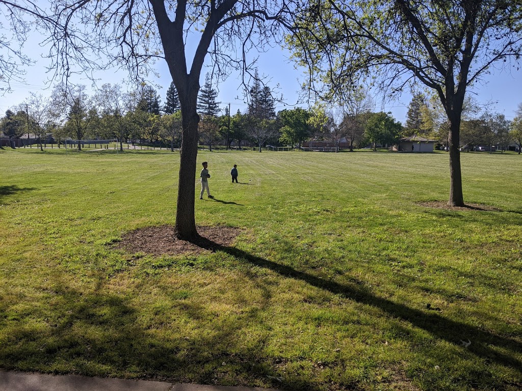 Foothill Community Park | 5510 Diablo Dr, Sacramento, CA 95842, USA | Phone: (916) 725-1585