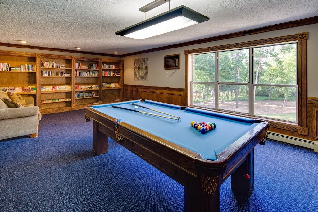 Coachman Trails Apartments | 1405 Olive Ln N, Plymouth, MN 55447, USA | Phone: (763) 473-1405