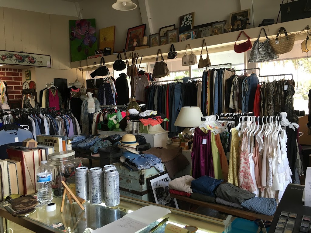 Thrifty store Infinite Boutique | 634-700 E Commonwealth Ave, Fullerton, CA 92831 | Phone: (714) 561-7798