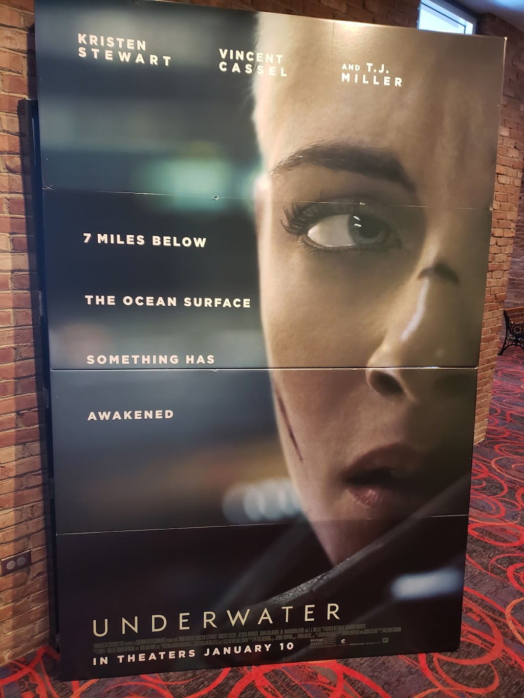 MovieScoop Kent Plaza Cinemas | Plaza Shopping Center, 140 Cherry Street, Kent, OH 44240, USA | Phone: (330) 968-6336