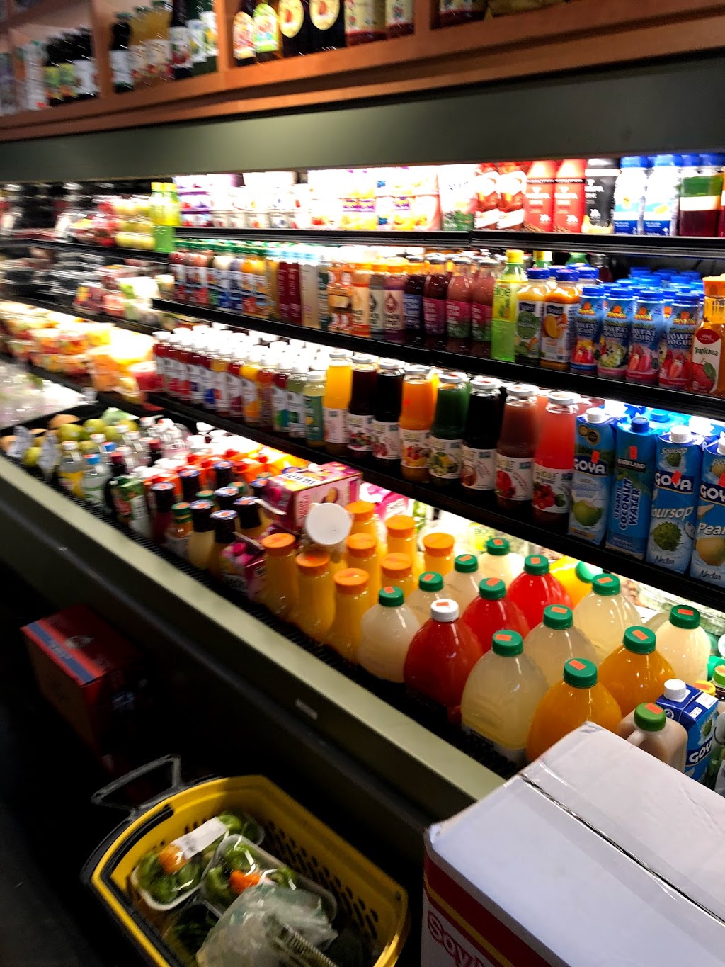 Luna Brothers Fruit Plaza | 88 Essex St, New York, NY 10002, USA | Phone: (212) 254-0796