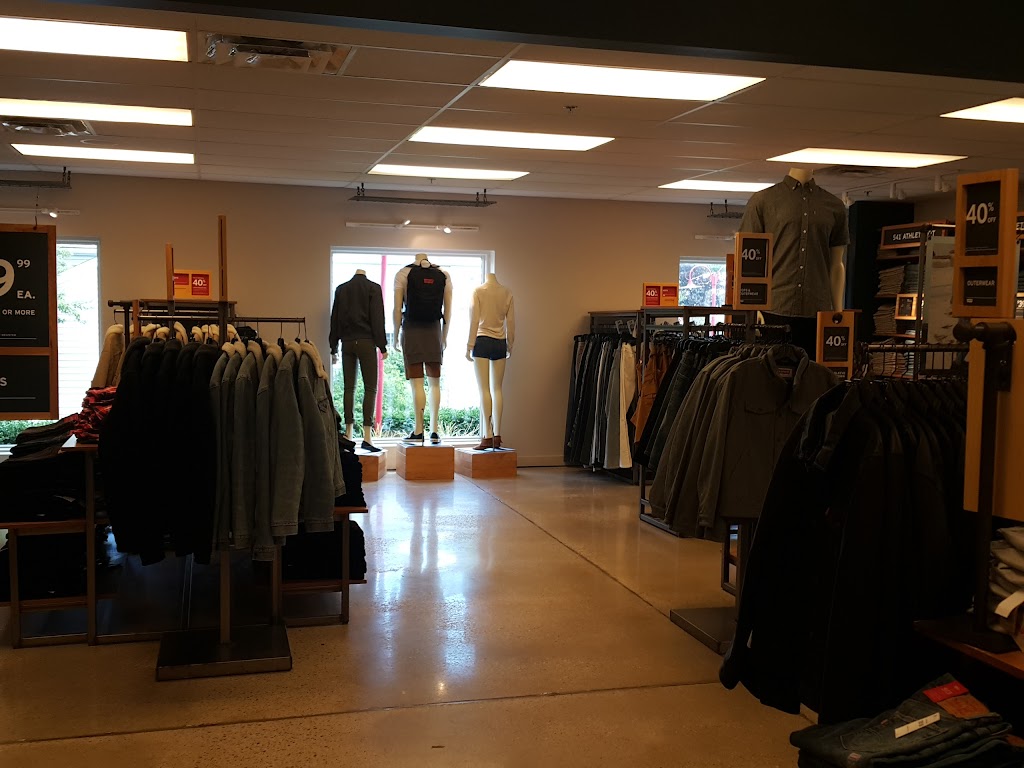 Levi’s Outlet Store | 549 S Chillicothe Rd Suite 392, Aurora, OH 44202, USA | Phone: (330) 562-4902