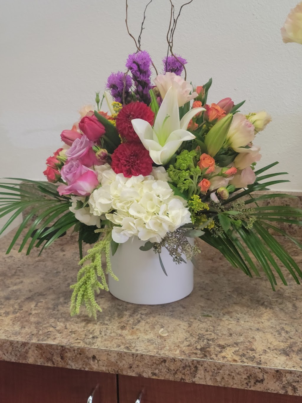 Blooms and Bears Florist | 855 Seagull Ln, Newport Beach, CA 92663, USA | Phone: (949) 252-9419