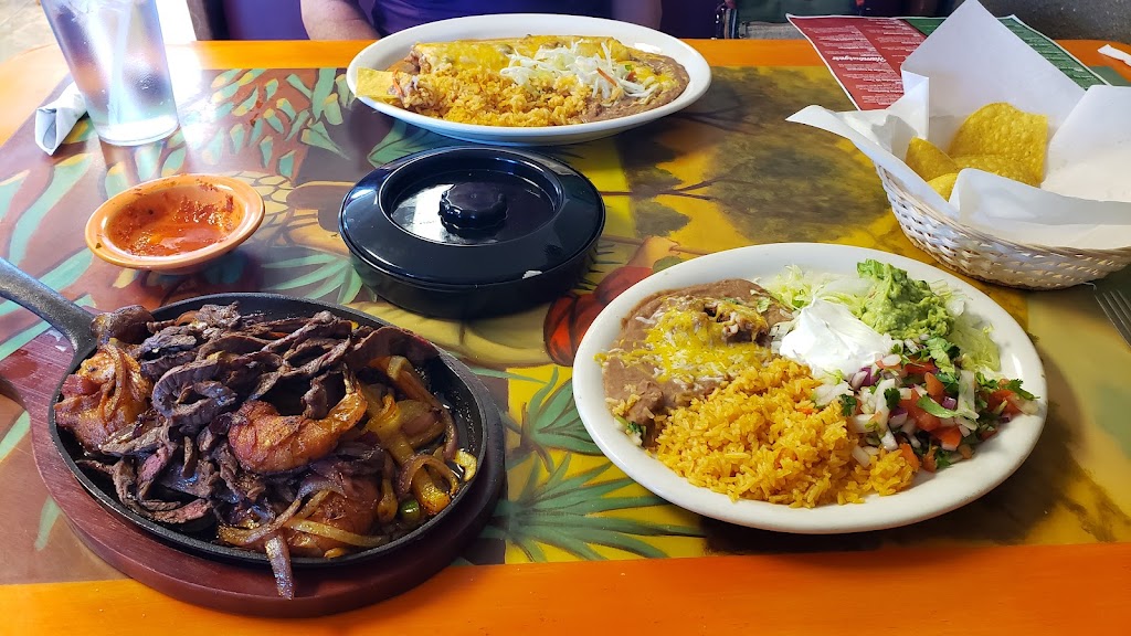 Casa Cortés Family Mexican Restaurant | 500 8th St Unit A & B, Dacono, CO 80514, USA | Phone: (303) 284-2233