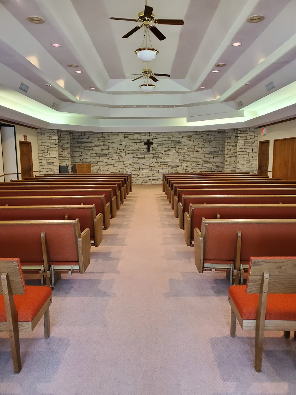 Hutchinson Funeral Chapel & Crematory | 300 E 30th Ave, Hutchinson, KS 67502, USA | Phone: (620) 662-1201