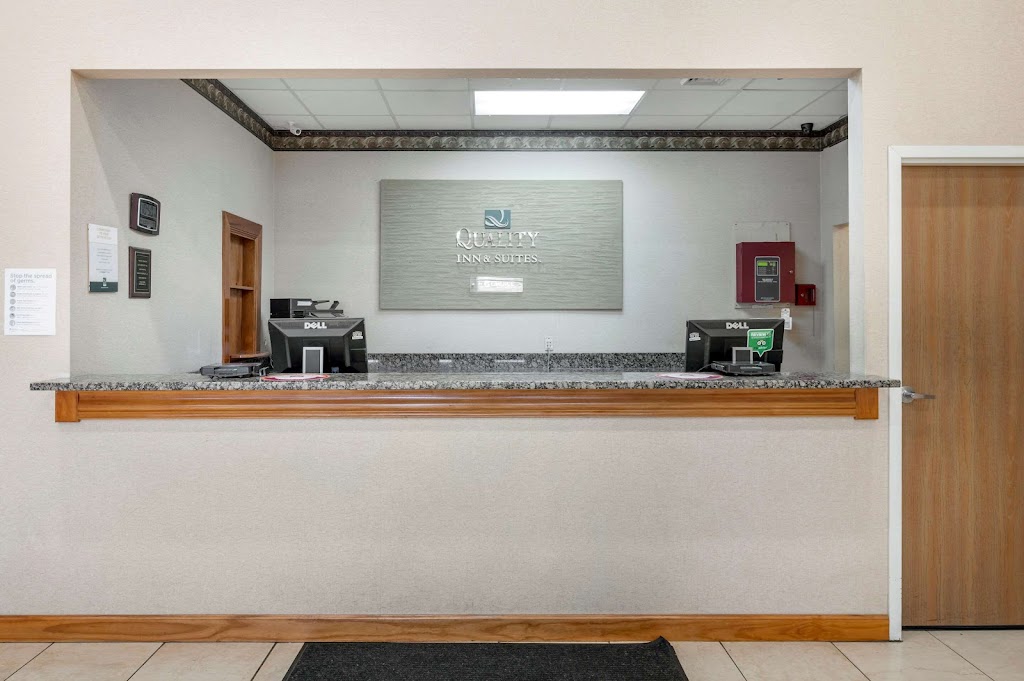 Quality Inn & Suites South/Obetz | 4850 Frusta Dr, Obetz, OH 43207, USA | Phone: (614) 497-9600