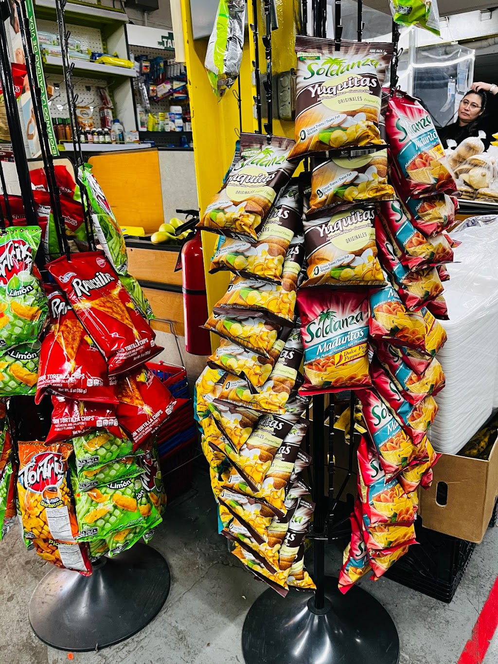 Don Pepes Cuscatlan | 5002 Jackson St, Hyattsville, MD 20781, USA | Phone: (240) 825-3381