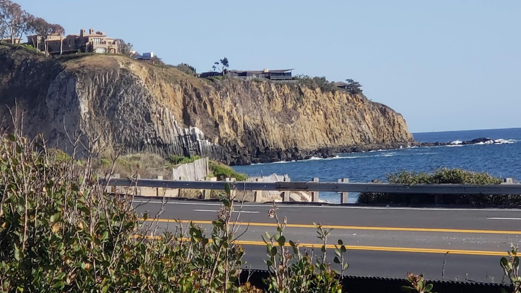 Crystal Cove State Park Tunnel | Laguna Beach, CA 92651, USA | Phone: (949) 494-3539