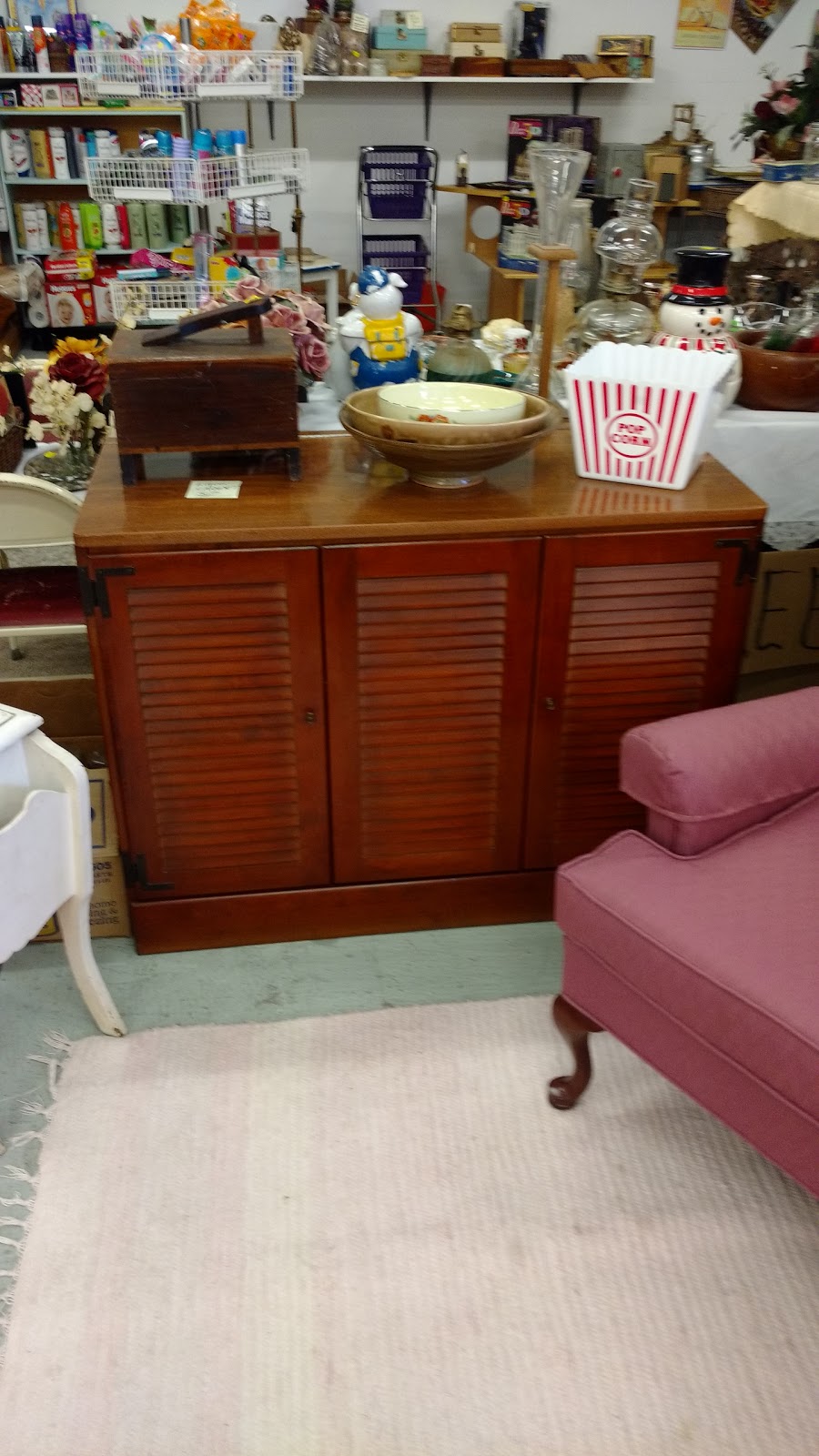 Boardwalk Thrift | 1501 Aster Ave, Akron, OH 44301, USA | Phone: (330) 835-7570