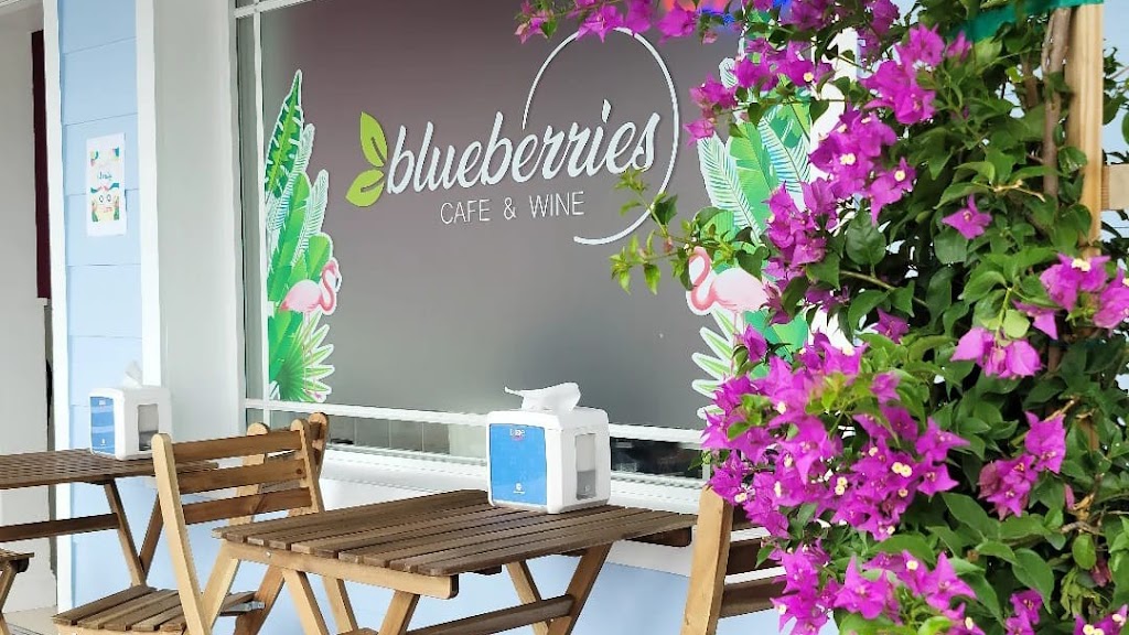 Blueberries Cafe & Wine | 5337 Gulf Dr #300, Holmes Beach, FL 34217, USA | Phone: (786) 296-9612