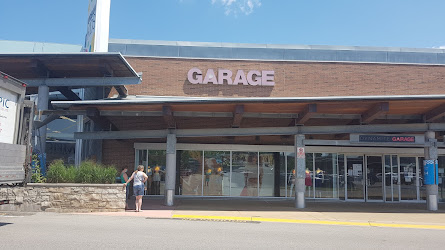 Garage | 7500 Lundys Lane #B17, Niagara Falls, ON L2H 1G8, Canada | Phone: (905) 358-7903