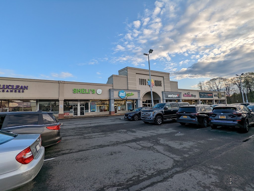 Town Square Mall | 59 NY-59, Monsey, NY 10952, USA | Phone: (845) 377-3787