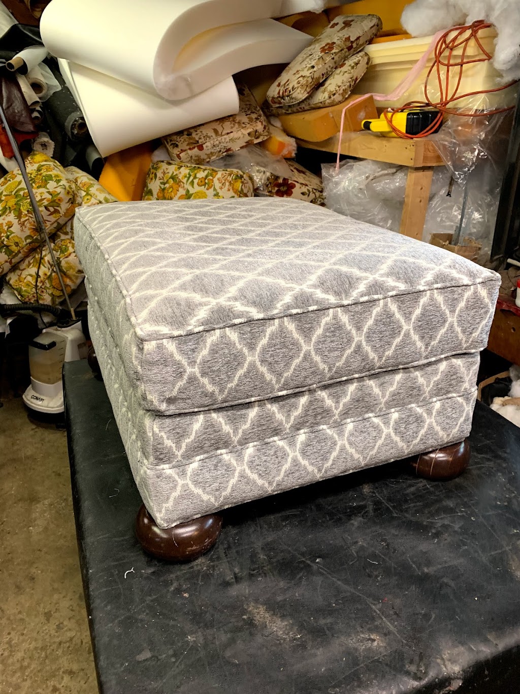 Bardstown Upholstering | 801 W Stephen Foster Ave, Bardstown, KY 40004, USA | Phone: (502) 348-3768