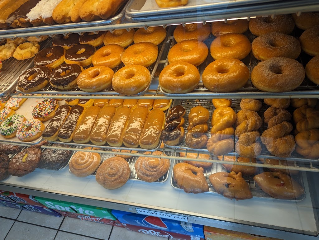 Helens Donuts & Ice Cream | 5601 Portland Ave E #4, Tacoma, WA 98404, USA | Phone: (253) 472-6491