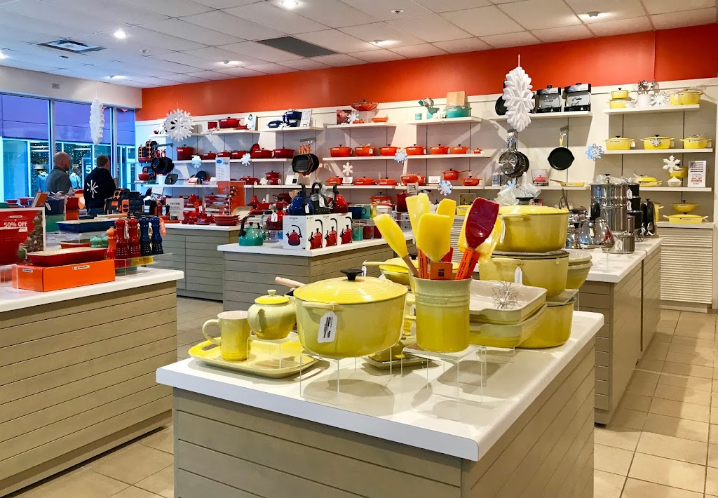 Le Creuset Outlet Store | 18511 Outlet Blvd #840, Chesterfield, MO 63005, USA | Phone: (636) 778-2408