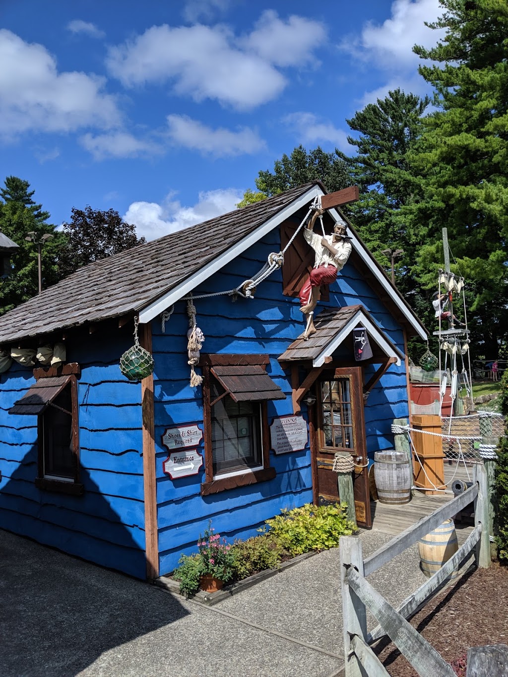 Pirates Cove Adventure Golf | 1089 US-9, Queensbury, NY 12804, USA | Phone: (518) 745-1887